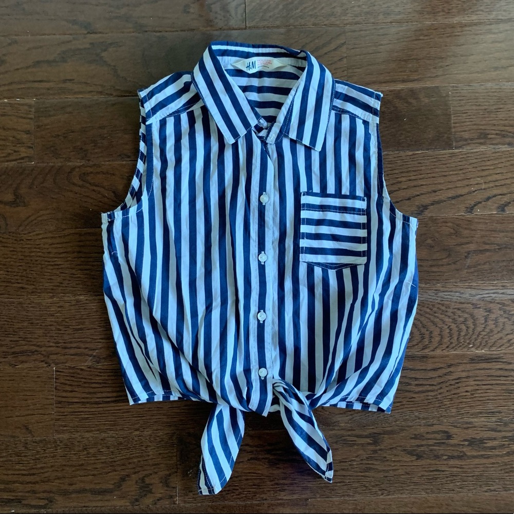 Cropped Striped Button-up w/Tie detail